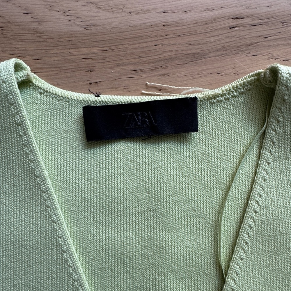 Zara Green V-Neck Buttoned Vest Top - Picture 4 of 5